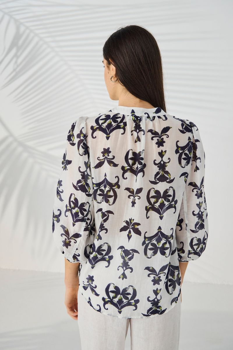 Lania Montage Shirt back view relaxed fit off white NLA4020