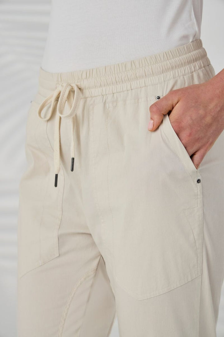 Port Pant elastic waist drawstring detail almond Lania NLA2743C