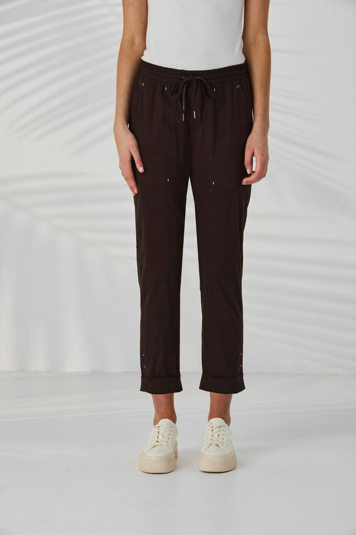 Lania Port 7/8 Pant cocoa front view relaxed tapered fit NLA2743C