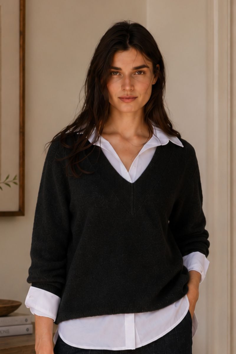 Lauren Vidal Logan V Neck Sweater Noir