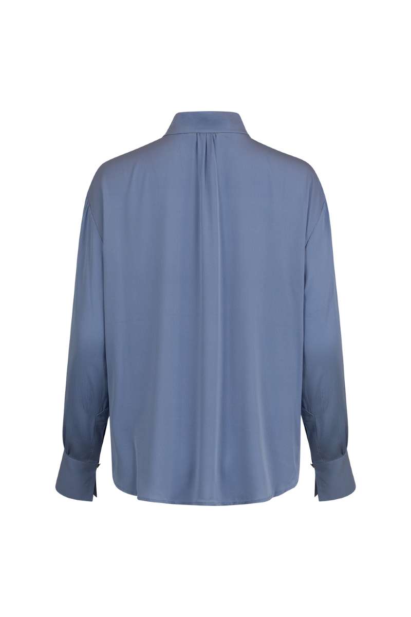 luxe-shirt-in-oxford-blue-loobies-story-back-view_1200x