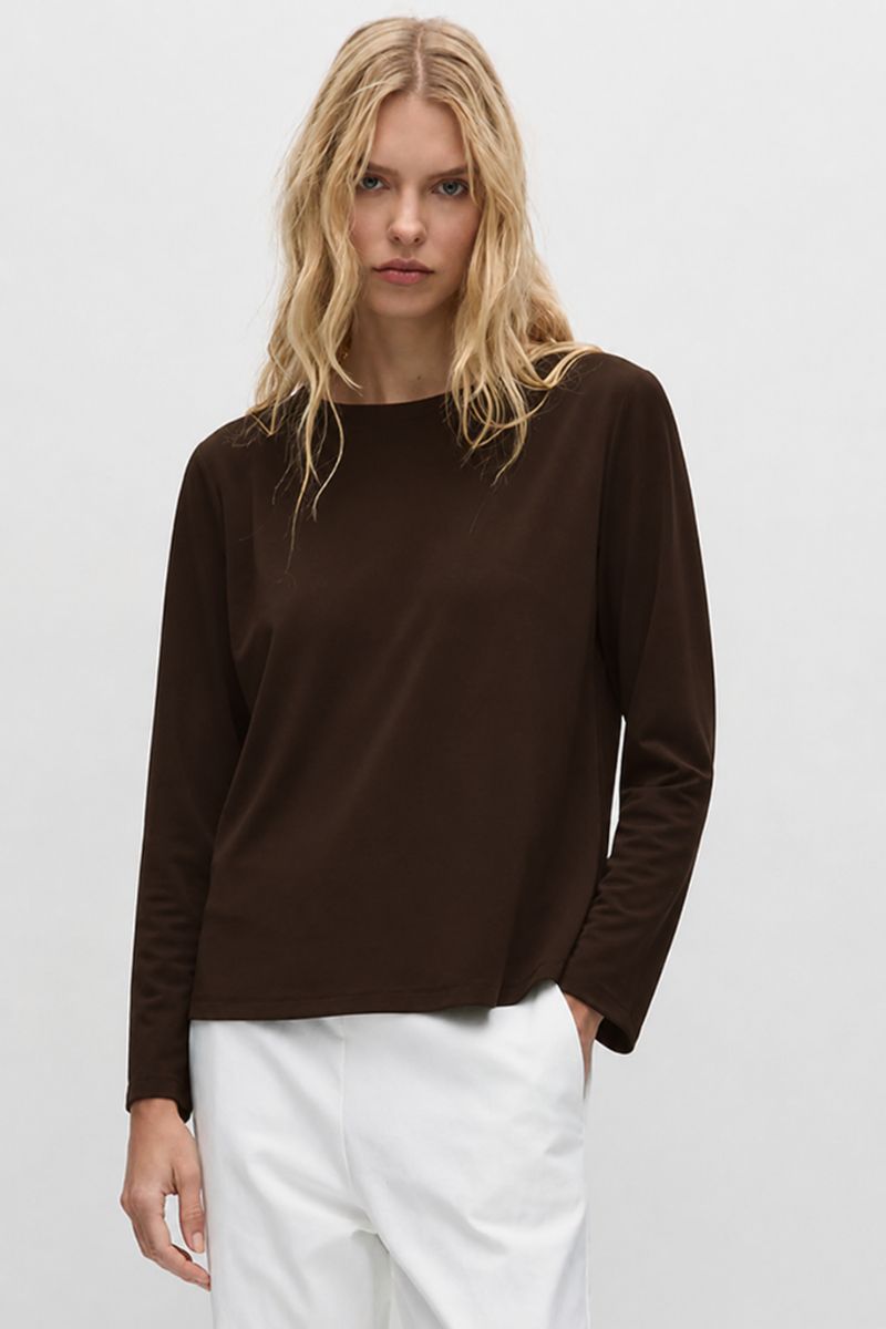 LS Powder Boater in Java by Mela Purdie