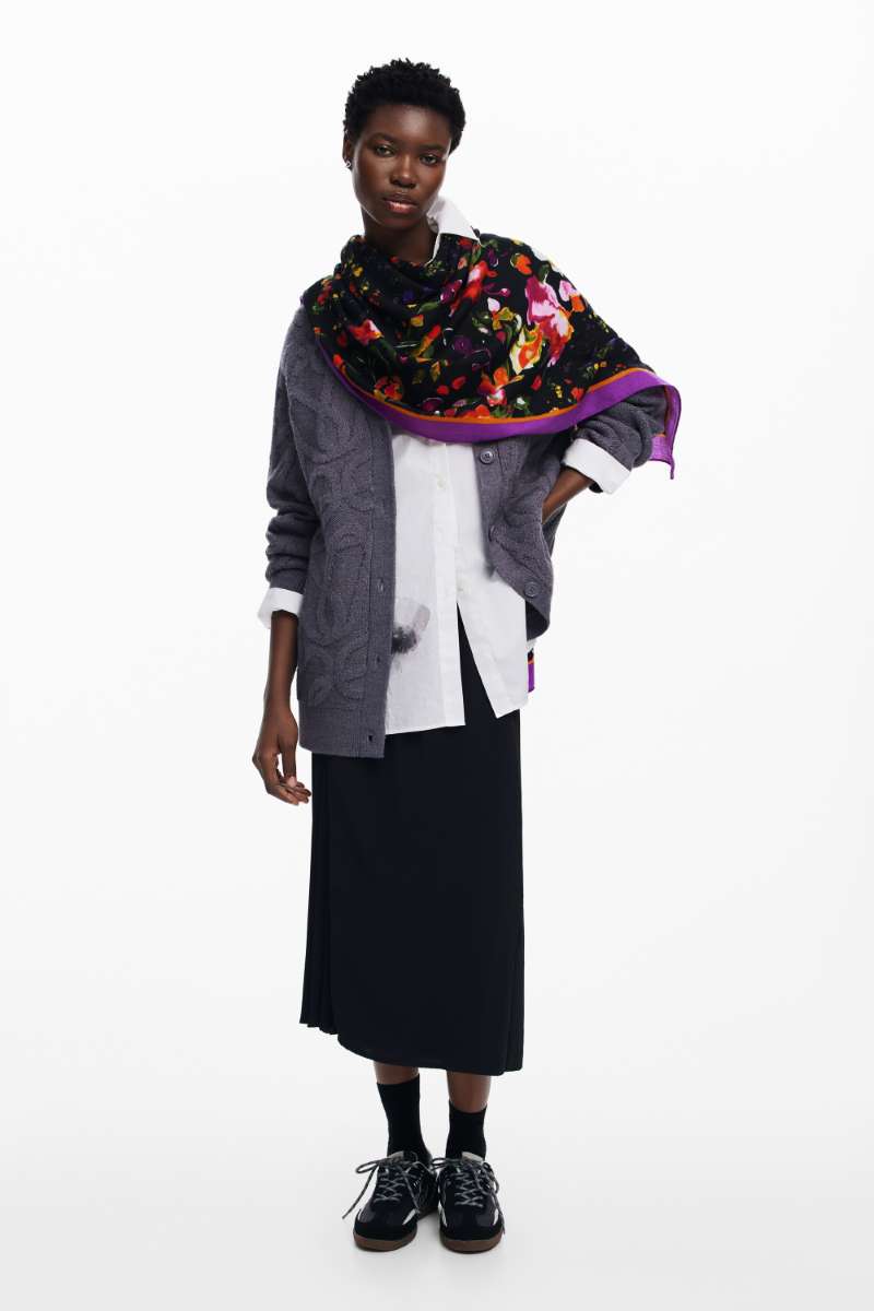 Mixed Flowers 2 Rectangle Foulard in Black 24WAWA21 by Desigual