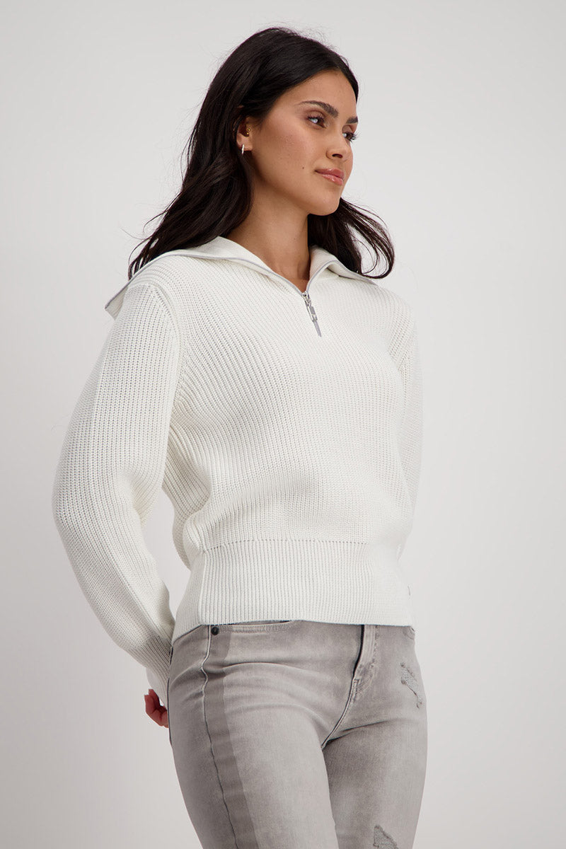 perlfang-sweater-in-off-white-monari-side-view_1200x