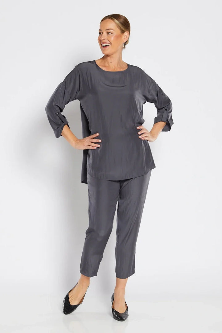 Woman wearing philosophy sinitta w26 sinitta lustre technical tunic squid grey angle