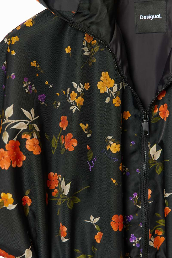 Poncho Artistic Fower in Black 24WAIY07 by Desigual