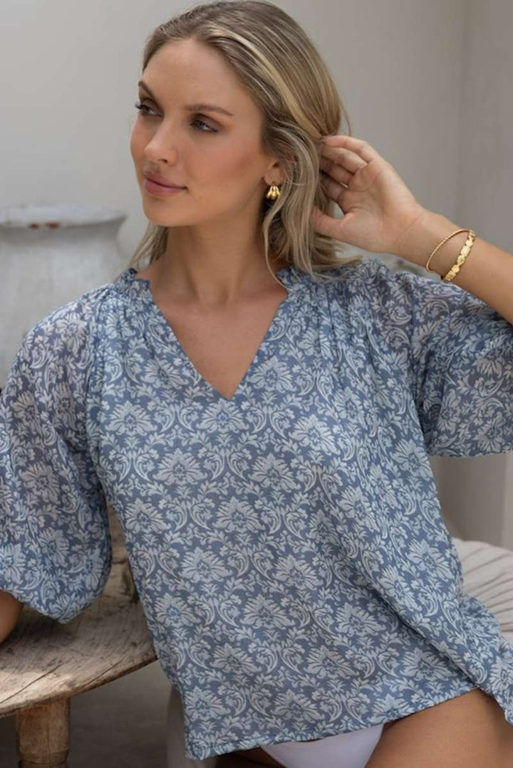 portafino-aries-blouse-in-blue-print-humidity-lifestyle-front-view_1200x