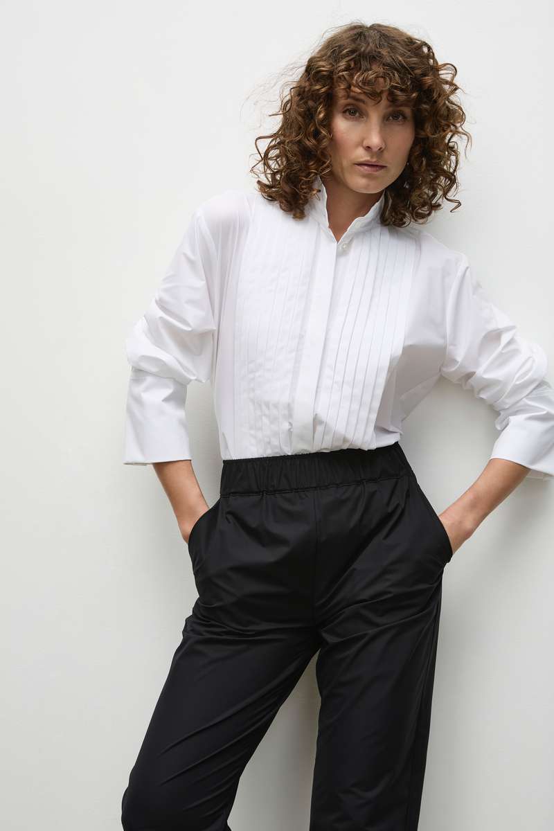 Powder Tux Shirt in Black F607 8650 by MELA PURDIE