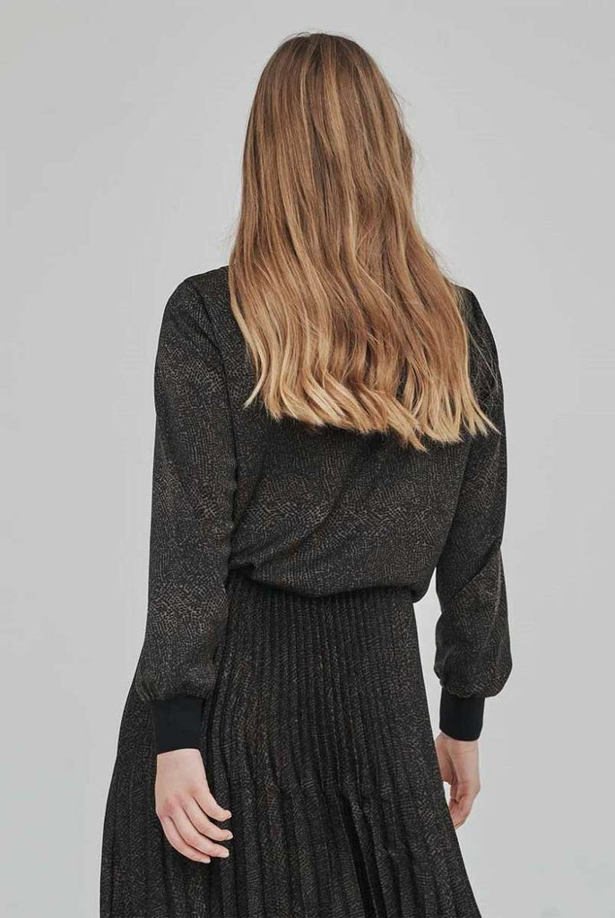 recycle-mali-blouse-in-brown-nu-denmark-back-view_1200x