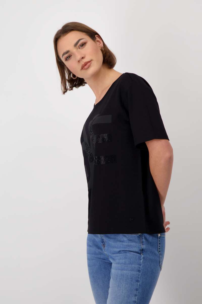 round-neck-t-shirt-in-black-monari-side-view_1200x