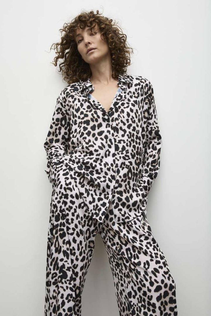 Pre Order Soft Shirt in Cheetah F843 2822 by Mela Purdie