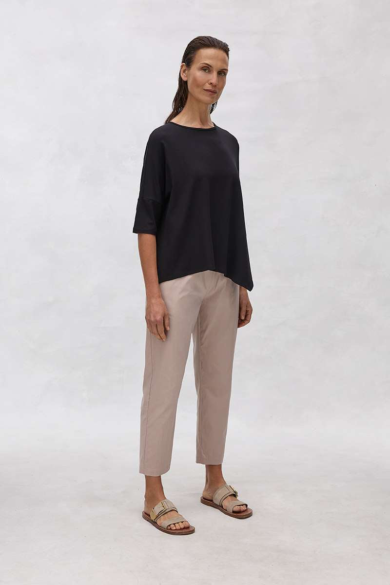 ss-geo-top-in-black-mela-purdie-front-view_1200x