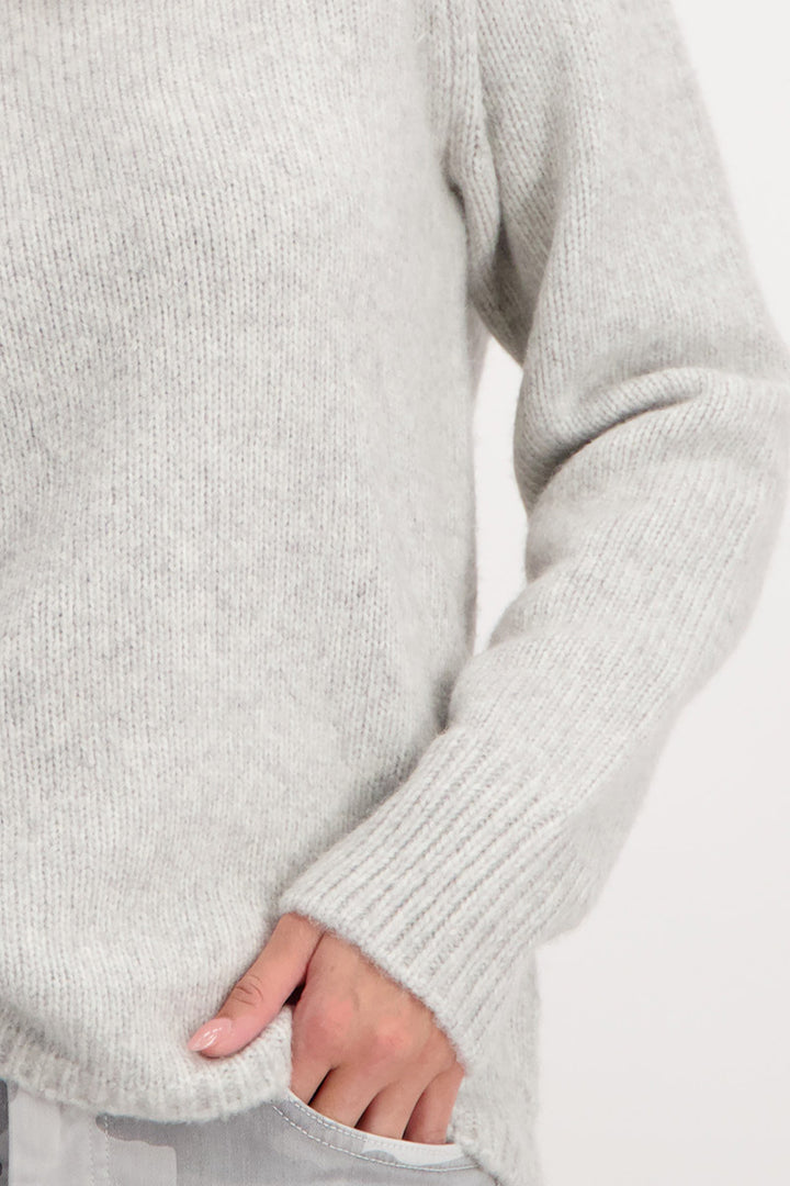 sweater-fleece-yarn-in-cloud-melange-monari-front-view_1200x