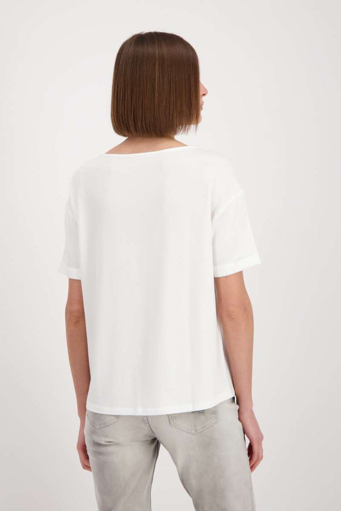 t-shirt-jewelry-placed-in-off-white-monari-back-view_1200x