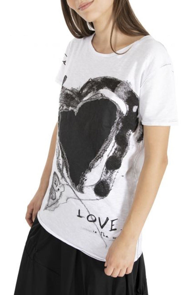 t-shirt-st-cuore-effetto-lavagna-in-bianco-stampa-elisa-cavaletti-side-view_1200x