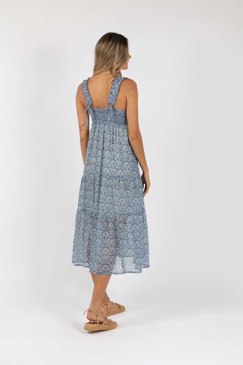 vacay-aries-dress-in-blue-print-humidity-lifestyle-back-view_1200x