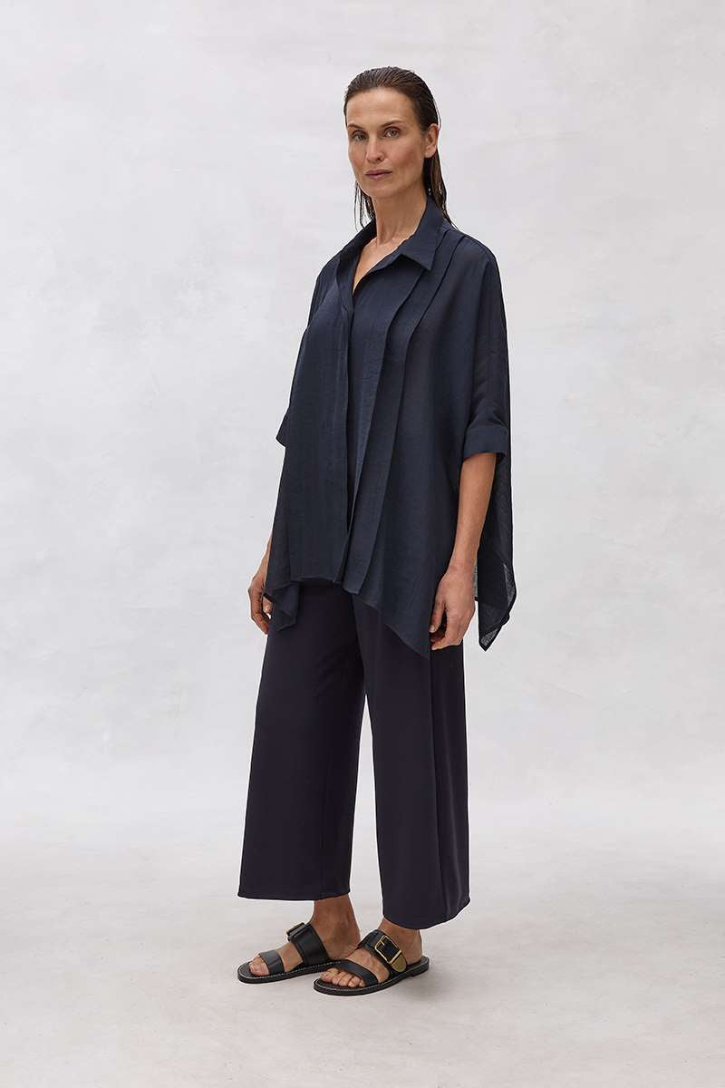 vented-panama-in-true-navy-mela-purdie-front-view_1200x