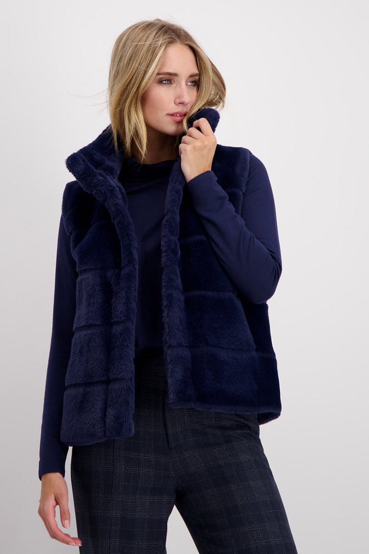 waistcoat-fake-fur-in-midnight-monari-front-view_1200x