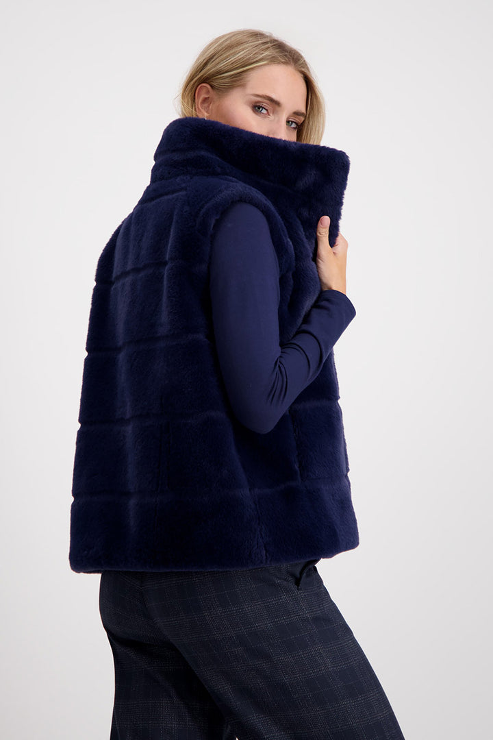 waistcoat-fake-fur-in-midnight-monari-back-view_1200x