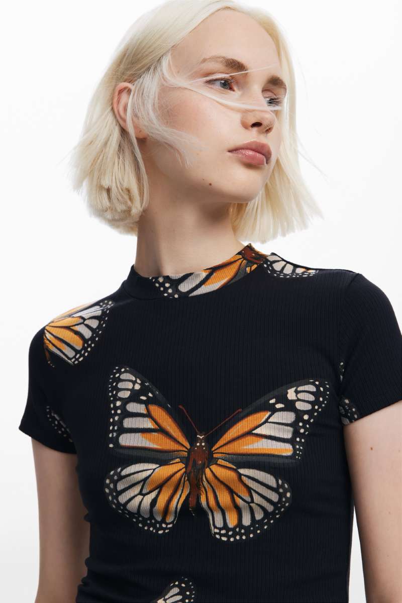 Women Knit T-Shirt Croise Short Sleeve in Black 24WWTK55 by Desigual