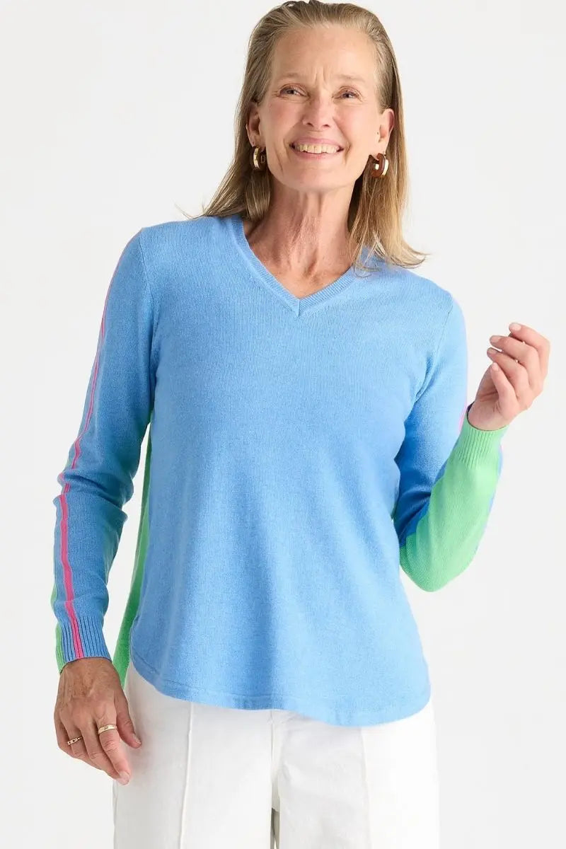 Rounded Bottom Vee in Bluebell by Zaket & Plover front view