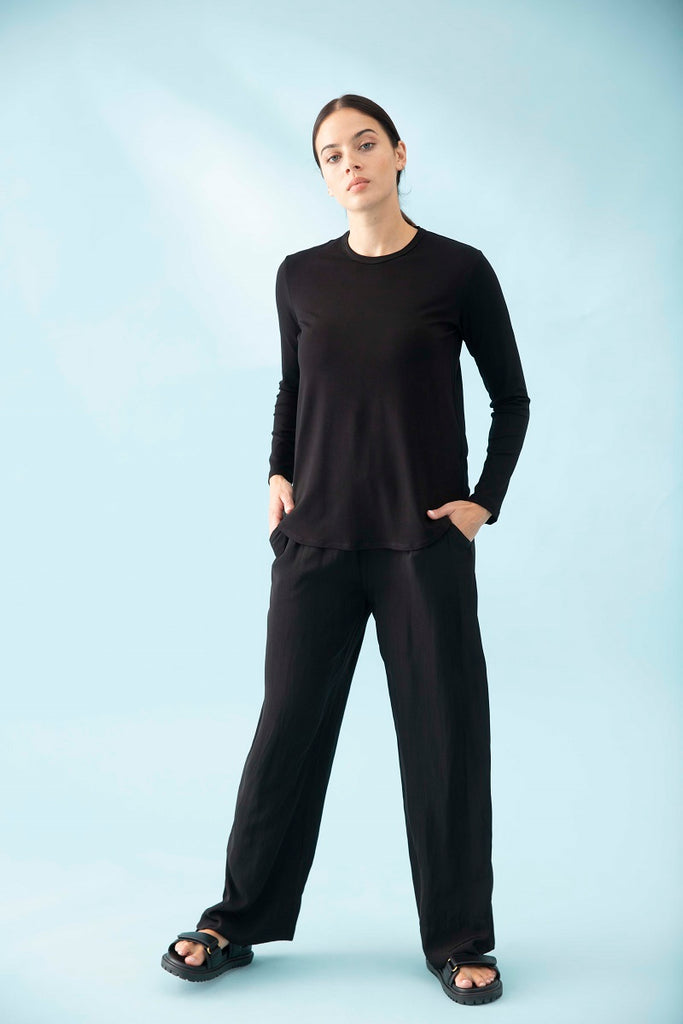 freestyle-sweater-in-french-navy-mela-purdie-front-view_1200x