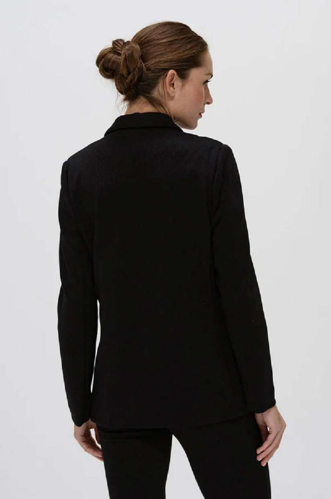 kora-jacket-in-black-tinta-bariloche-back-view_1200x