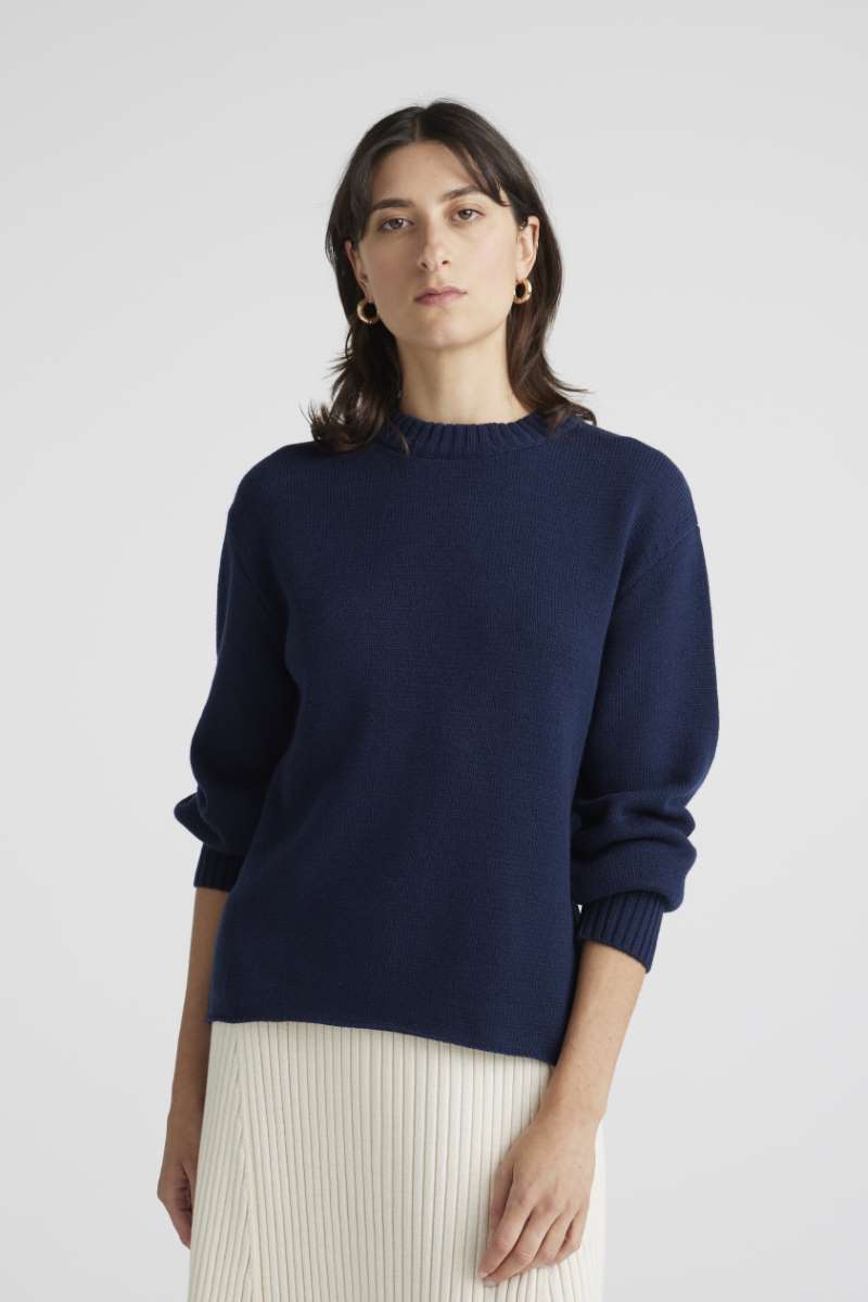 relaxed-fit-jumper-in-navy-toorallie-front-view_1200x