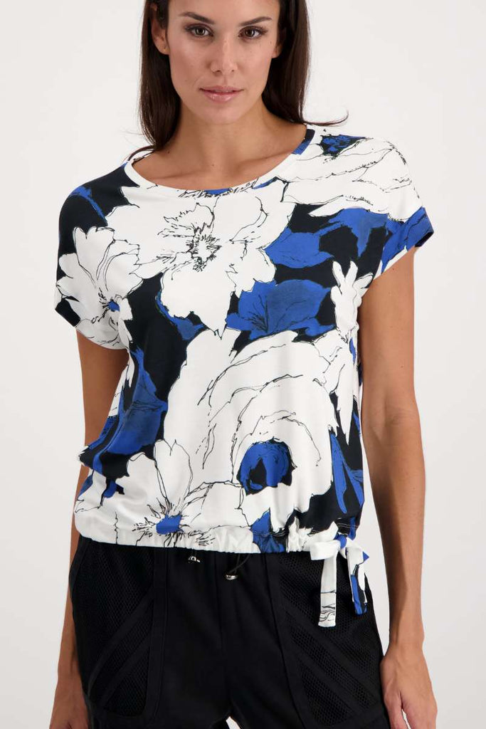 t-shirt-floral-print-allover-in-black-pattern-monari-front-view_1200x